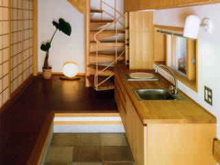 静岡の家 case002, 岩川アトリエ 岩川アトリエ Pasillos, vestíbulos y escaleras de estilo moderno