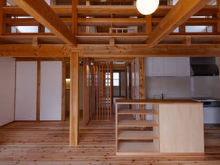 八街の家, 高野量平アーキテクツ一級建築設計事務所 Ryohei Takano Architects 高野量平アーキテクツ一級建築設計事務所 Ryohei Takano Architects Living room