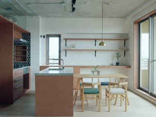 家族の暮らしを大らかに包む家－家族で楽住む家, AIDAHO Inc. AIDAHO Inc. Scandinavian style kitchen Wood