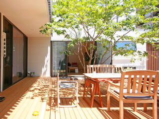 蕨市のコートハウス, 設計事務所アーキプレイス 設計事務所アーキプレイス Modern balcony, veranda & terrace