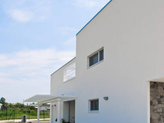 Casa P+F, Margherita Mattiussi architetto Margherita Mattiussi architetto Casas de estilo moderno Blanco
