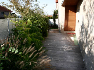 JARDIN DOMESTICO EN ALCABRE.VIGO, RUTH GUNDÍN VILLAR RUTH GUNDÍN VILLAR Jardines modernos