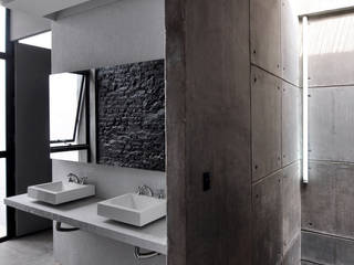 BUBBLESTUDIOS, Ramiro Zubeldia Arquitecto Ramiro Zubeldia Arquitecto Modern bathroom Concrete