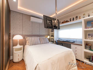 Priscila Koch Arquitetura + Interiores Modern Bedroom