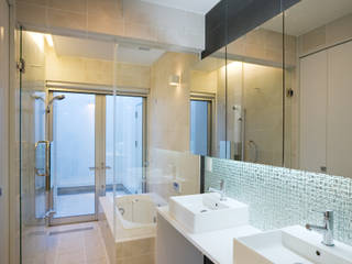 ホテルのようなお洒落でラグジュアリーな洗面所-1, i.u.建築企画 i.u.建築企画 Modern style bathrooms Tiles
