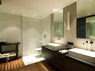 Residence 2, Dynamic Designss Dynamic Designss Modern Bathroom