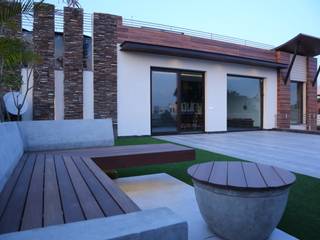 Premium Residence, Aayam Consultants Aayam Consultants Moderner Balkon, Veranda & Terrasse