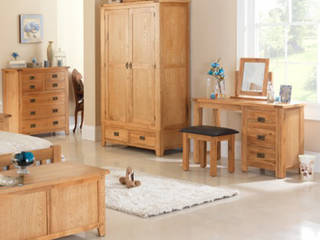 Cherbourg Oak Bedroom Furniture, Asia Dragon Furniture from London Asia Dragon Furniture from London Habitaciones de estilo clásico