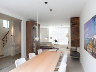 Verbouwing stadswoning, B-TOO B-TOO Minimalist dining room