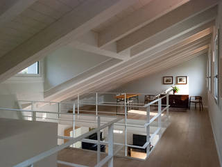 Villa moderna in legno - Albino (BG), Marlegno Marlegno Oficinas y bibliotecas de estilo moderno Madera Acabado en madera