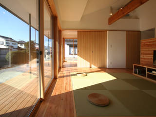 縁の住まい, 岳設計工房 岳設計工房 Modern living room Wood Wood effect