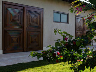 CASA DAS PRIMAVERAS, BRAVIM ◘ RICCI ARQUITETURA BRAVIM ◘ RICCI ARQUITETURA Modern Houses