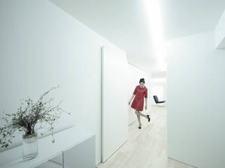 House for Installation - 清州の家 リノベーション, Jun Murata | JAM Jun Murata | JAM Minimalist corridor, hallway & stairs