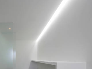 White Residence, Jun Murata | JAM Jun Murata | JAM Minimalistischer Multimedia-Raum