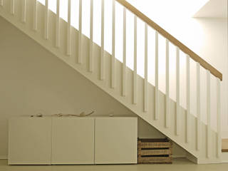 Glückauf Vier, K2 Architekten GbR K2 Architekten GbR Scandinavian style corridor, hallway& stairs لکڑی Wood effect