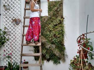 cuadros verdes, MANUVERDE MANUVERDE Balcones y terrazas de estilo rústico