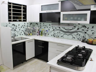 Duplex at Indore, Shadab Anwari & Associates. Shadab Anwari & Associates. Asiatische Küchen