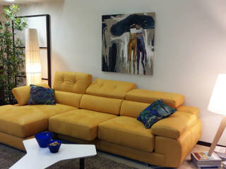 Sofá chaiselongue VERSO de Confor.AS, Arista Mobiliario Arista Mobiliario Salones de estilo moderno Textil Ámbar/Dorado