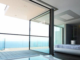 Villa vista mare a Bergeggi (SV), Barra&Barra Srl Barra&Barra Srl Minimalistischer Balkon, Veranda & Terrasse