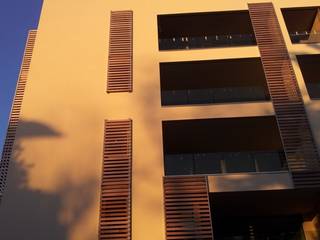 Brise soleil a Riccione, Albero maestro Srl Albero maestro Srl Balcones y terrazas de estilo moderno