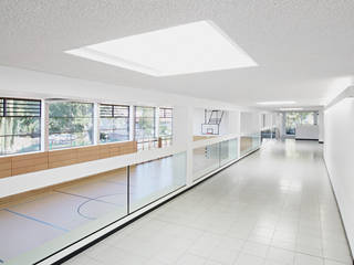 Sporthalle Geschwister-Scholl-Schule, Steinbach / Taunus, C&C Architekten BDA C&C Architekten BDA Комерційні приміщення