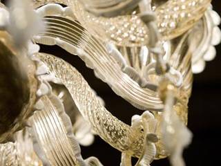 Murano Glass Chandelier - classic gold glass and white decorations chandelier - ZIANI, YourMurano Lighting UK YourMurano Lighting UK Cuartos de estilo clásico Vidrio