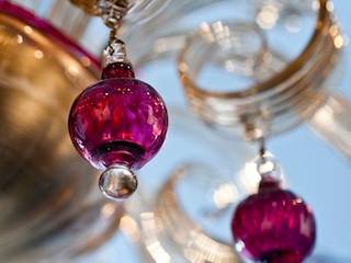 Murano Glass Chandelier - classic ruby details fumé glass chandelier - MANIN, YourMurano Lighting UK YourMurano Lighting UK 餐廳 玻璃