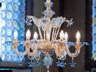 Murano Glass Chandelier - classic crystal blue details with gold leaf chandelier - DA PONTE, YourMurano Lighting UK YourMurano Lighting UK Oficinas y bibliotecas de estilo clásico Vidrio