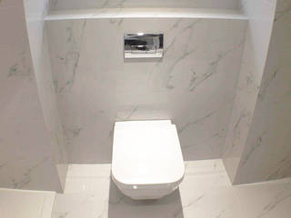 En-suite Bathroom with Carrara Marble Effect Porcelain Tiles Modern bathroom by Porcel-Thin Modern