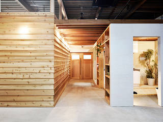 綾瀬のオフィス, Bound About Project Bound About Project Industrial style study/office Wood Wood effect