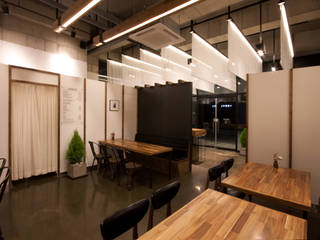 한스타일 인테리어 도현한식당, 디자인투플라이 디자인투플라이 Asian style dining room