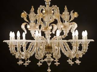 Murano Glass Chandelier - classic Rezzonico gold and crystal glass chandelier - VENIER, YourMurano Lighting UK YourMurano Lighting UK クラシックデザインの リビング ガラス