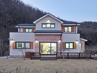 아기자기함과 따스함을 모두 담은 행복터 (양평 도장리 주택), 윤성하우징 윤성하우징 Country style houses