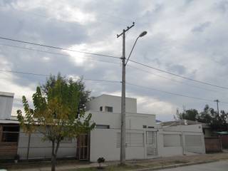 CASA CUADRADA, +ARQ +ARQ Casas de estilo mediterráneo