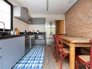 Casa Moema, Tria Arquitetura Tria Arquitetura Eclectic style kitchen