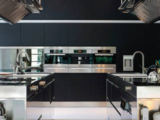 Contemporary Villa, Grand&Johnson Grand&Johnson Nhà bếp phong cách hiện đại