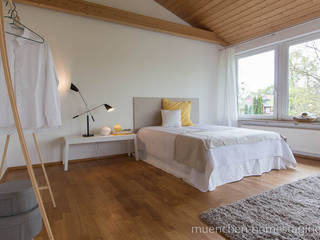 Home Staging im Sommer, Münchner HOME STAGING Agentur Münchner HOME STAGING Agentur Modern Bedroom