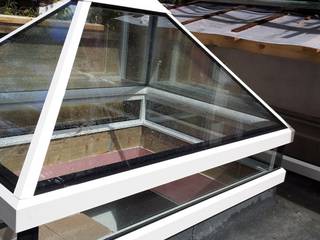 Skylights With a Contemporary Finish, Sunsquare Ltd Sunsquare Ltd Moderne Fenster & Türen