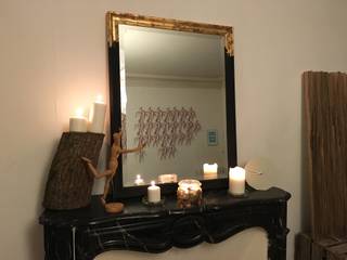 Un miroir, une cheminée, Alexa Cavellec Alexa Cavellec 现代客厅設計點子、靈感 & 圖片