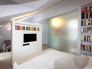 Mansarda, architetto roberta castelli architetto roberta castelli Minimalist bedroom