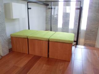 Console tables+Cushions , （株）工房スタンリーズ （株）工房スタンリーズ Living room Plywood