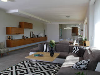 Modernistyczny dom w górach, in2home in2home Modern Living Room Wood Grey