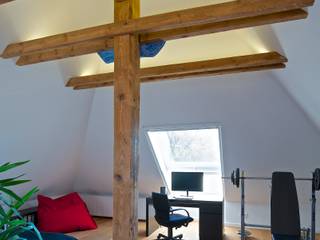 homify Modern Study Room and Home Office