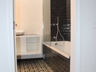 Guest bathroom , G.R design G.R design ห้องน้ำ