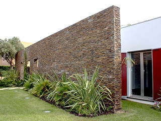 house in Vilamoura golf, Matos Architects Matos Architects Moderne Häuser Stein Braun