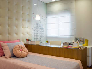 MOEMA | RESIDENCIAIS , SESSO & DALANEZI SESSO & DALANEZI Modern style bedroom Pink