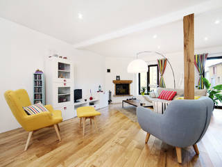 Rénovation d'une longère, O2 Concept Architecture O2 Concept Architecture Scandinavian style living room Solid Wood Wood effect