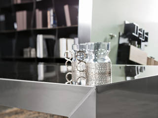 Stolik kawowy Deck włoskiej marki Ronda Design , BandIt Design BandIt Design 客廳邊桌與托盤 鐵/鋼 Metallic/Silver