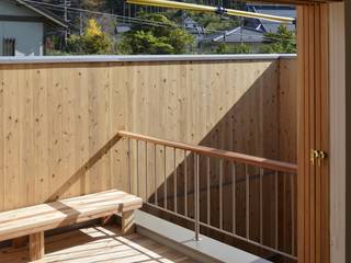 諸寄の家, シェド建築設計室 シェド建築設計室 Modern balcony, veranda & terrace Wood Wood effect