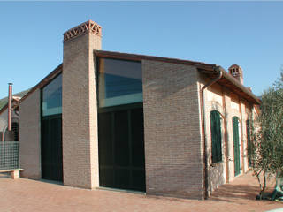 La casa di campagna, MARTINI RUGGERI & PARTNERS MARTINI RUGGERI & PARTNERS Casas de estilo rural